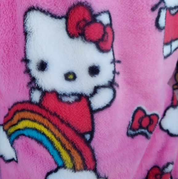NWT Hello Kitty Rainbow Pink fleece blanket throw - Picture 3 of 4